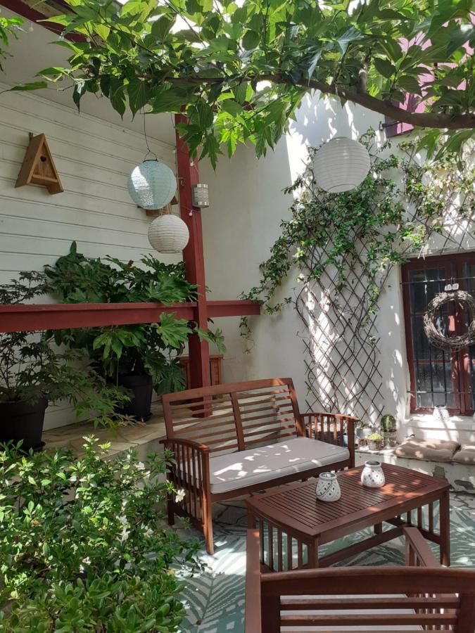 Au Bosquet: Tranquil Retreat with Breakfast Near Town Center Bed & Breakfast Salies-de-Bearn Exterior photo